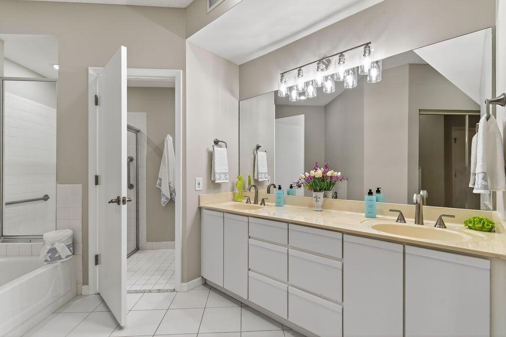 SEA COLONY PL 1 - Residential Lease