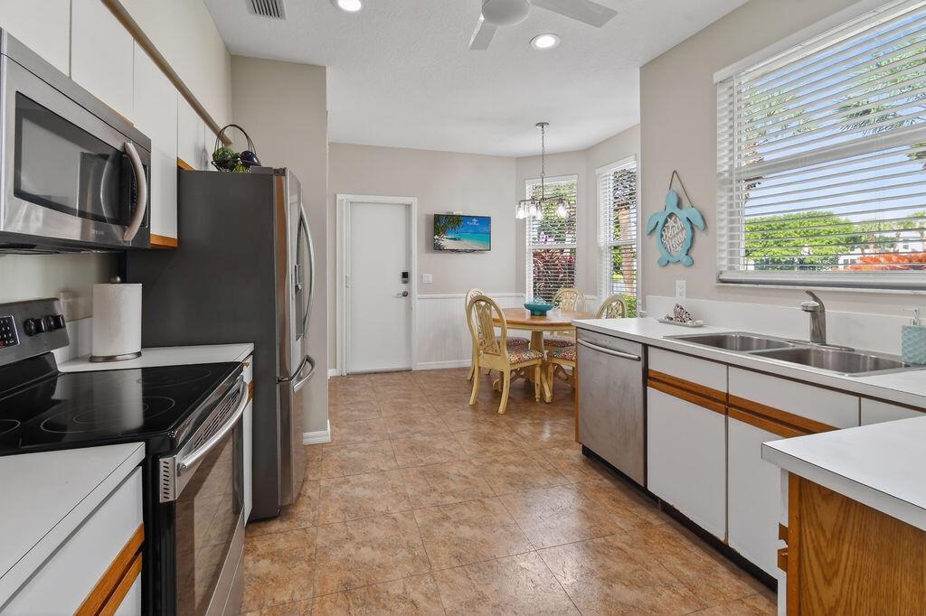 SEA COLONY PL 1 - Residential Lease