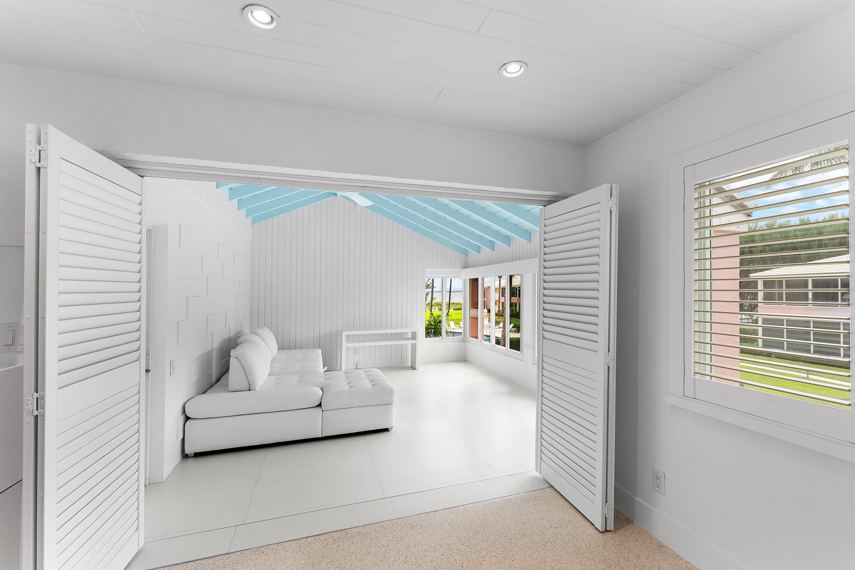1877 S Ocean Boulevard 10