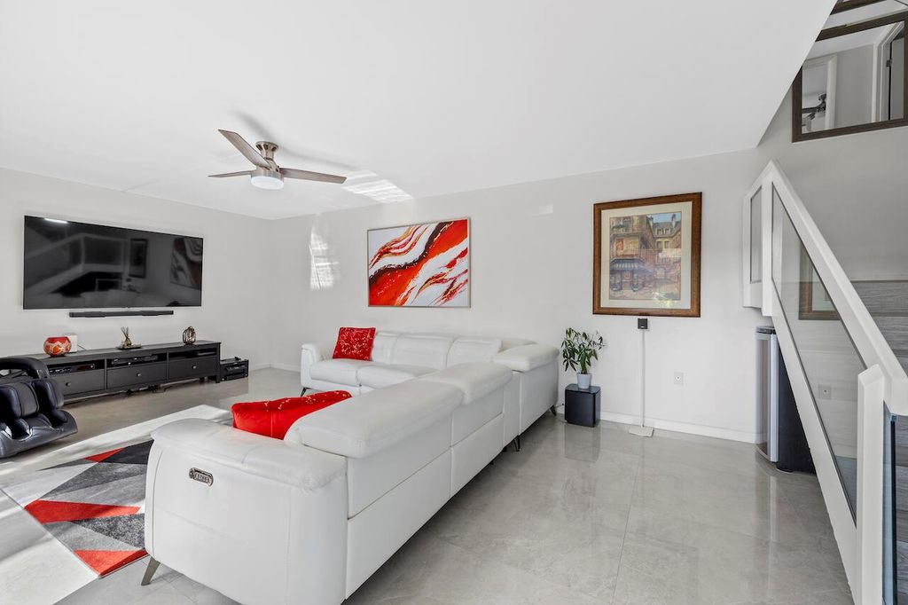 Photo of 3900 County Line Road #23c, Jupiter, FL 33469 (MLS # R10952210)