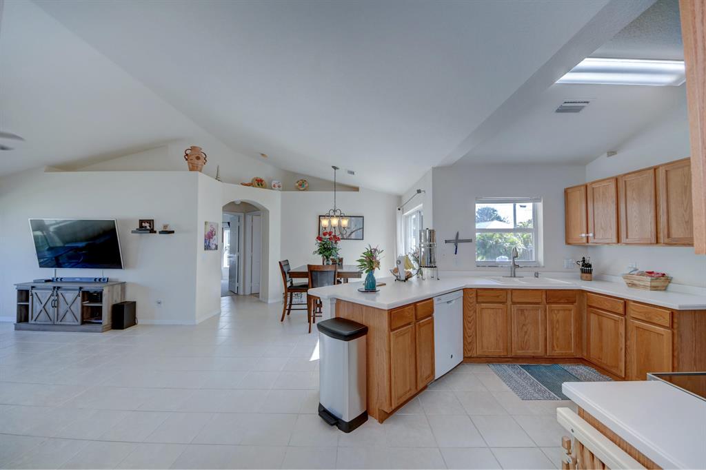 PORT ST LUCIE SECTION 13 - Residential