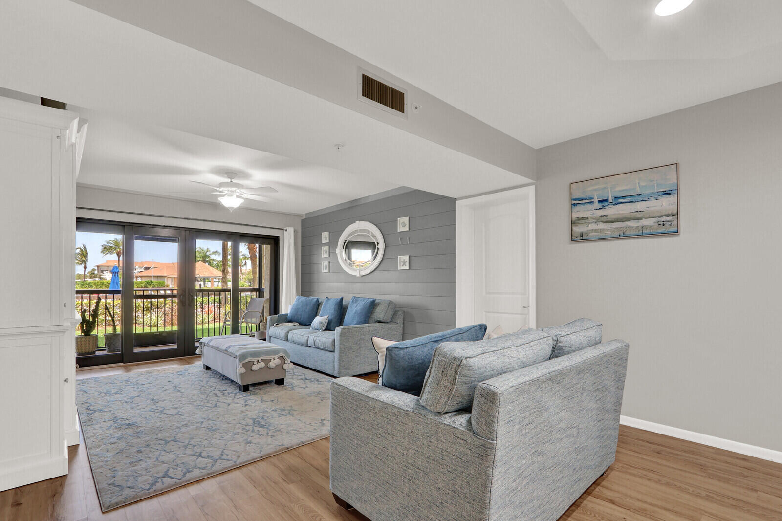 701 SEAFARER Circle 105, Jupiter, FL, 33477/$545,000 2 701 SEAFARER Circle 105