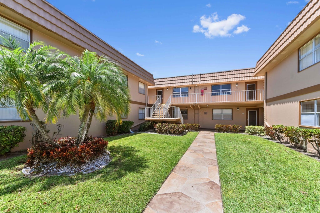 Photo of 302 Brittany G, Delray Beach, FL 33446 (MLS # R11085801)