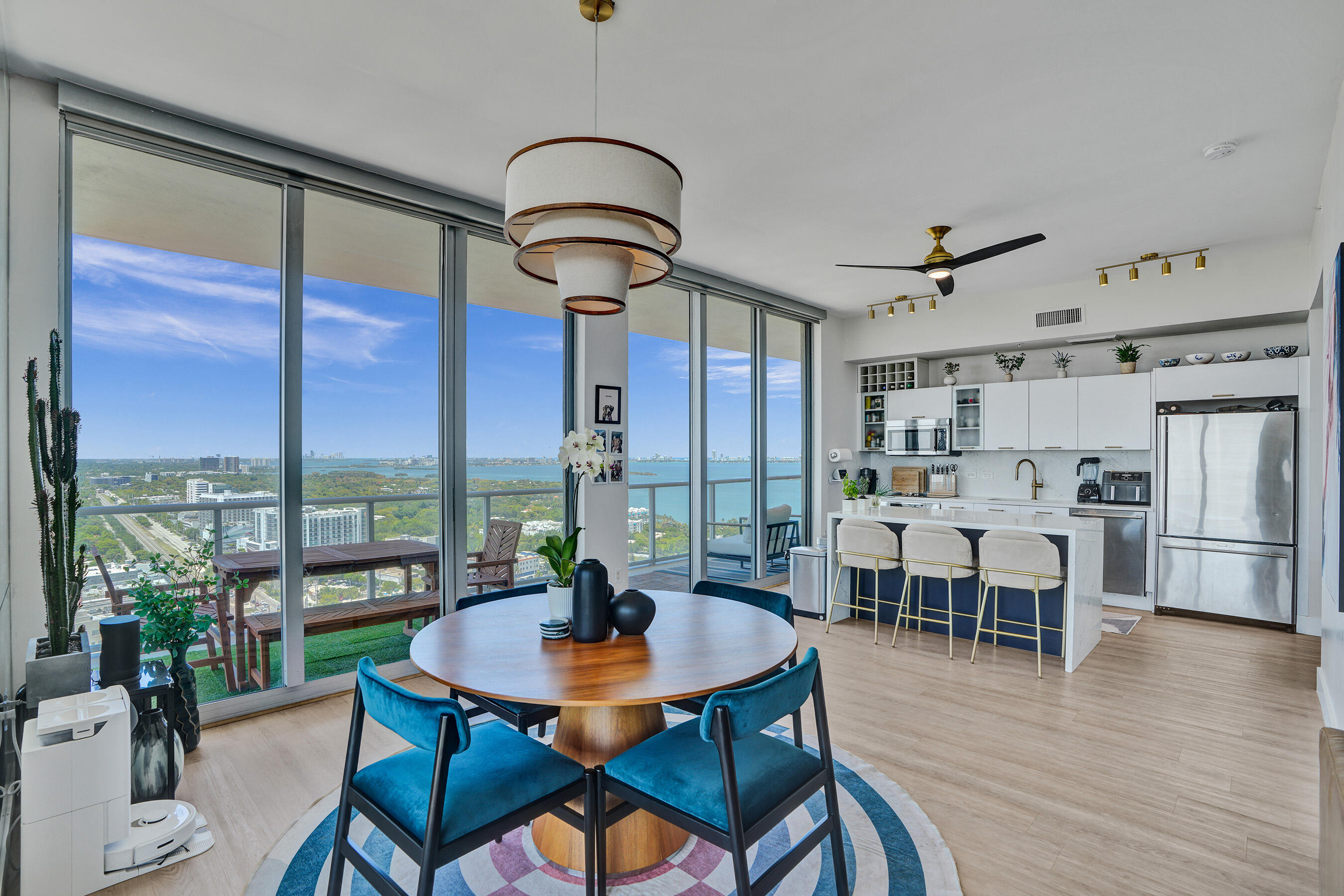 3470 E Coast Avenue H2704, Miami, FL, 33137/$809,900 1 3470 E Coast Avenue H2704