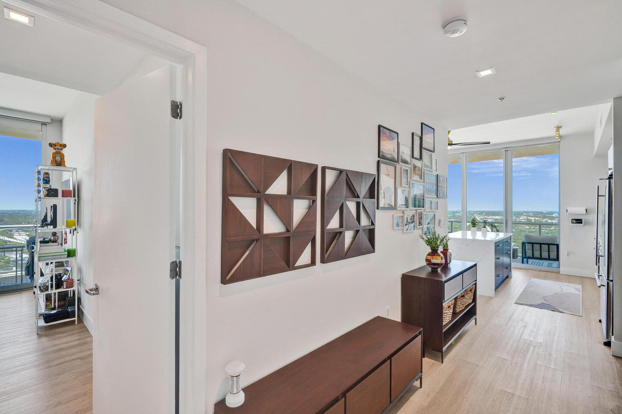 3470 E Coast Avenue H2704, Miami, FL, 33137/$809,900 4 3470 E Coast Avenue H2704