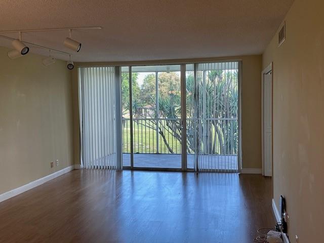 No 37 Palm-Aire Country C - Residential Lease