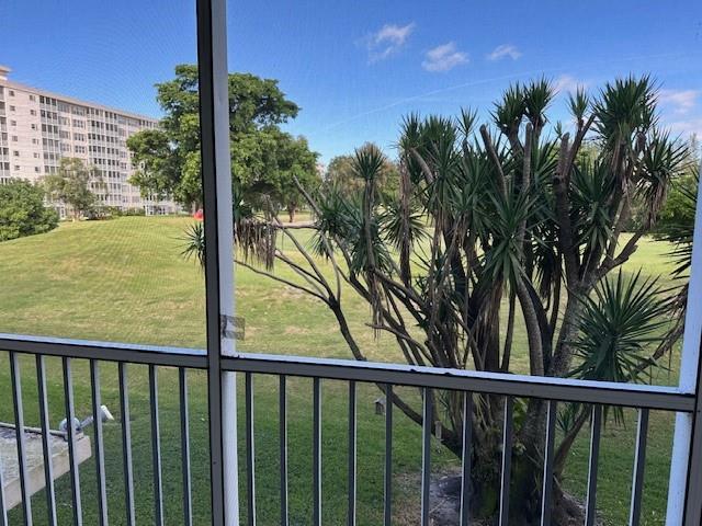 No 37 Palm-Aire Country C - Residential Lease