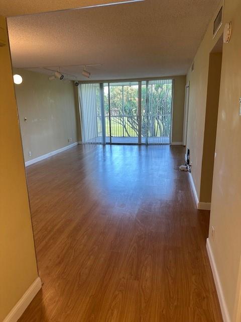 No 37 Palm-Aire Country C - Residential Lease