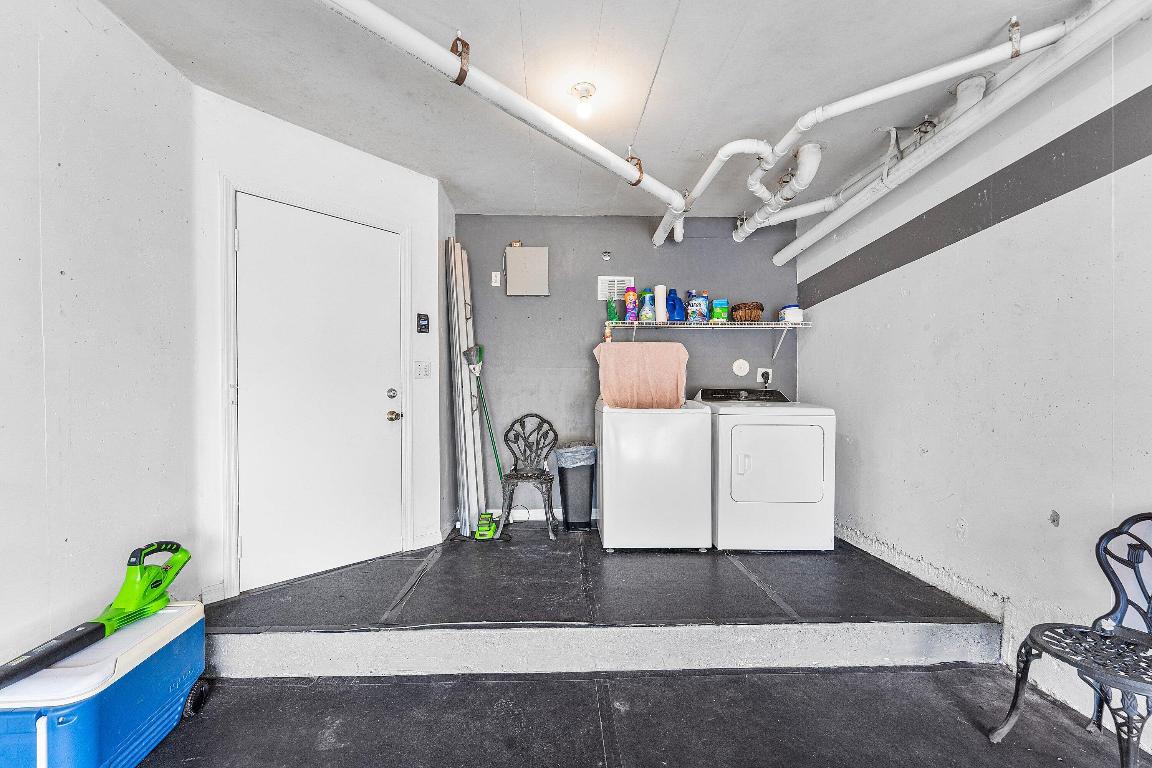 GRAND VIEW AT CRESTWOOD CONDO - Residential Lease