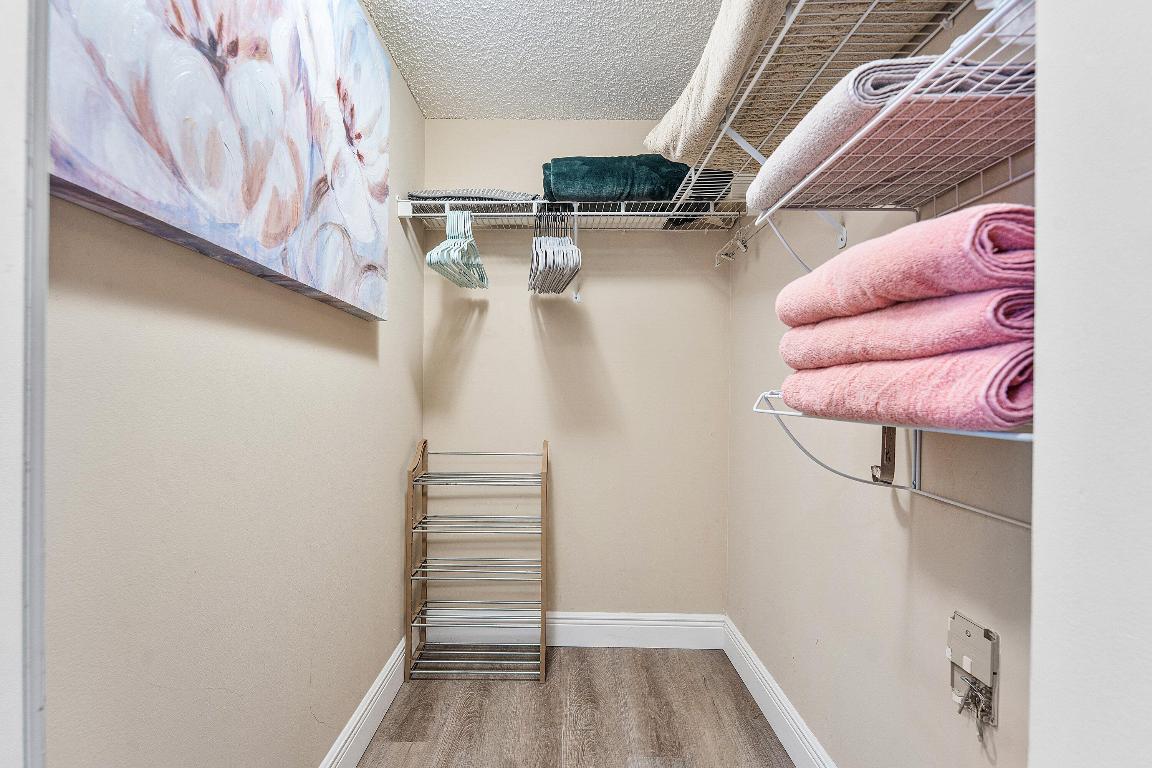 GRAND VIEW AT CRESTWOOD CONDO - Residential Lease