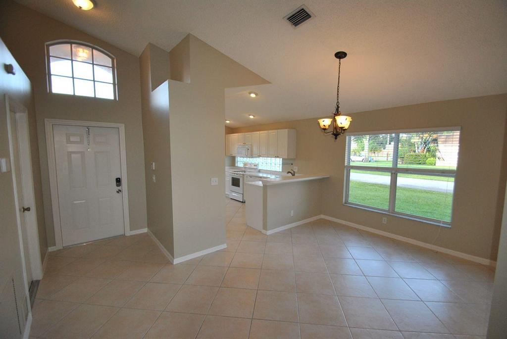 NORTH PALM BEACH HEIGHTS SEC 3 - Residential Lease