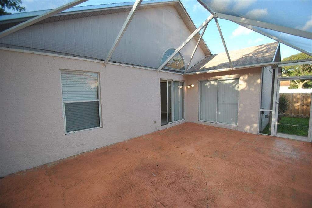 NORTH PALM BEACH HEIGHTS SEC 3 - Residential Lease