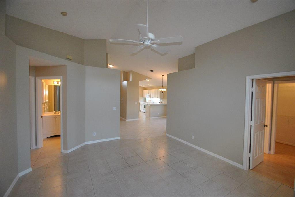 NORTH PALM BEACH HEIGHTS SEC 3 - Residential Lease