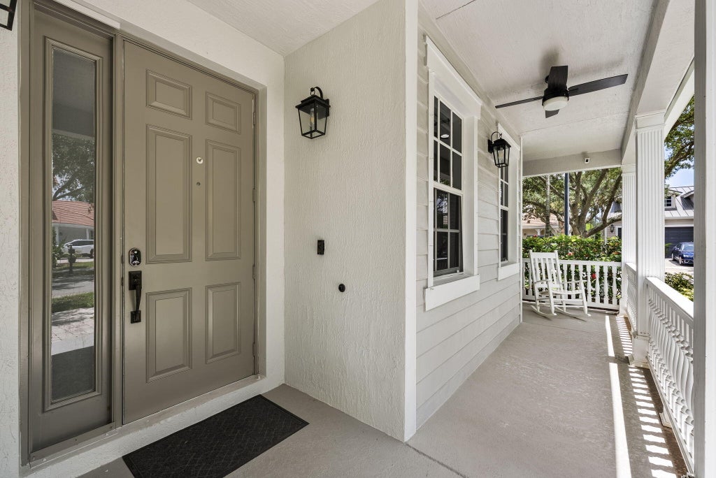 Photo of 4762 VILLAGE Way, Davie, FL 33314 (MLS # B26057644)