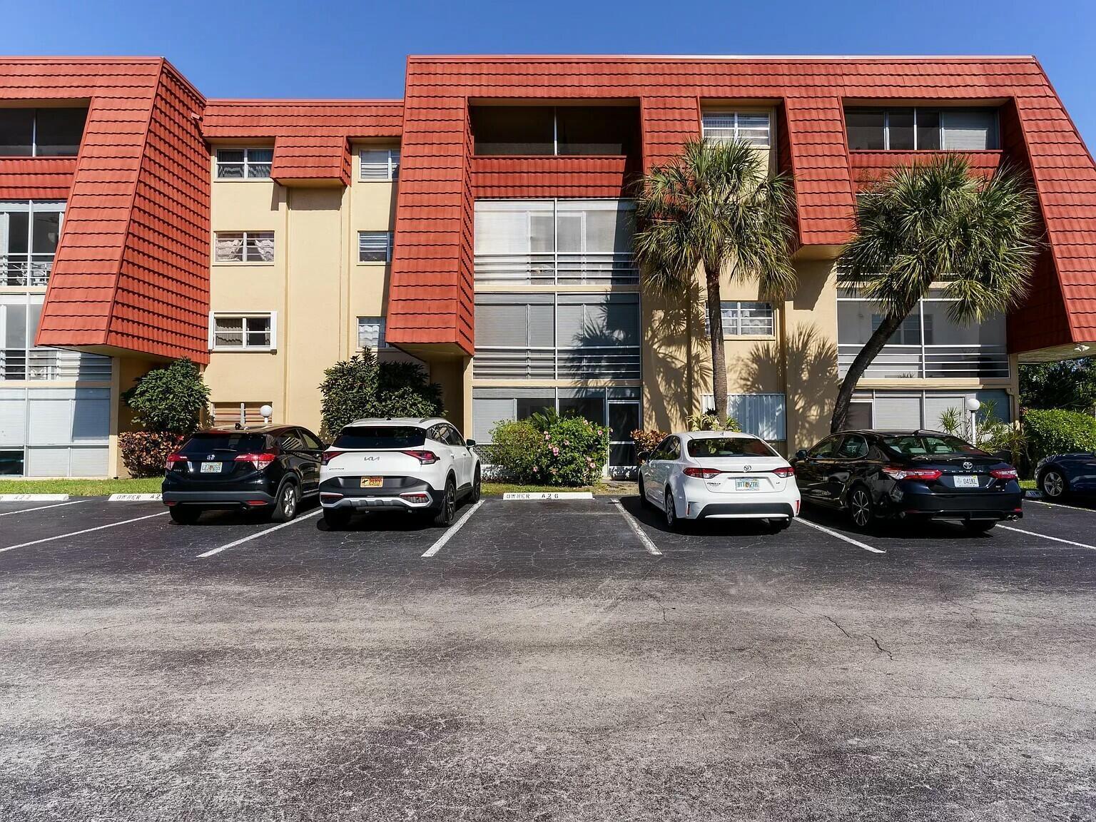 BOCA CLUB CONDO - Residential