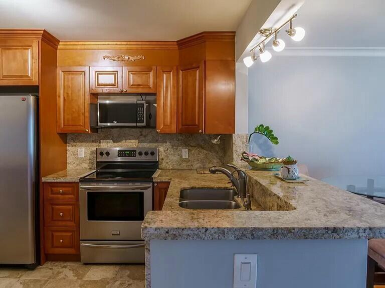 BOCA CLUB CONDO - Residential