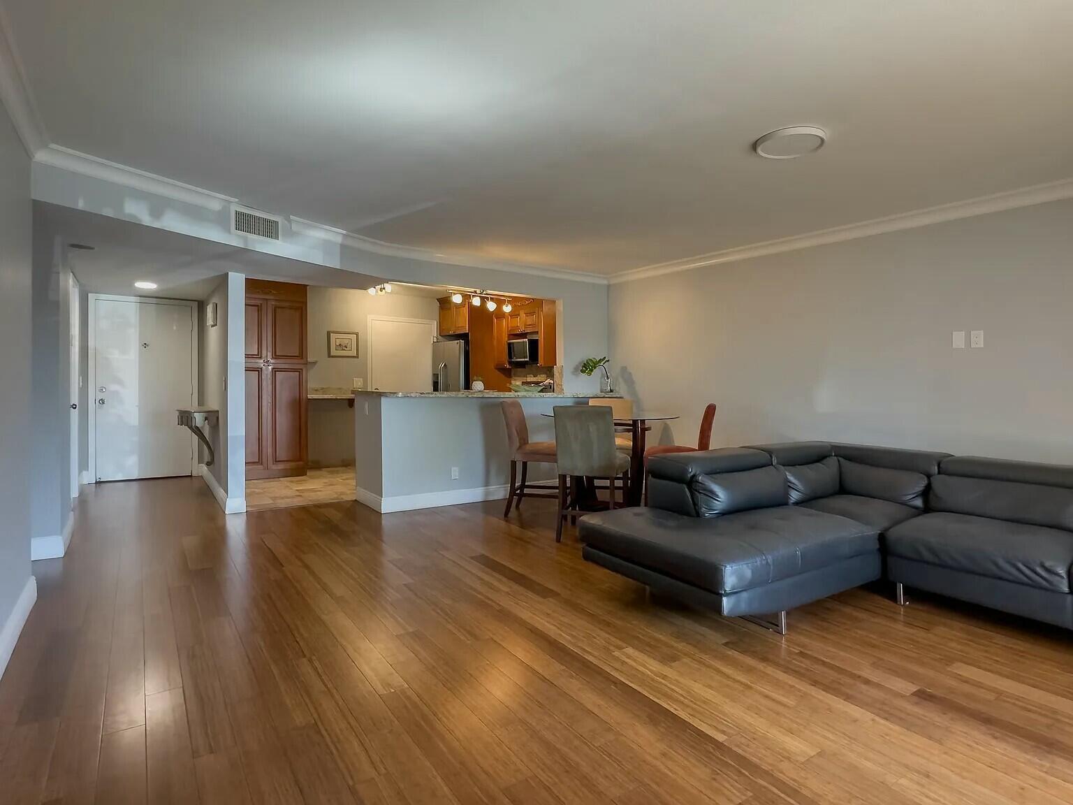 22615 SW 66th Avenue 101