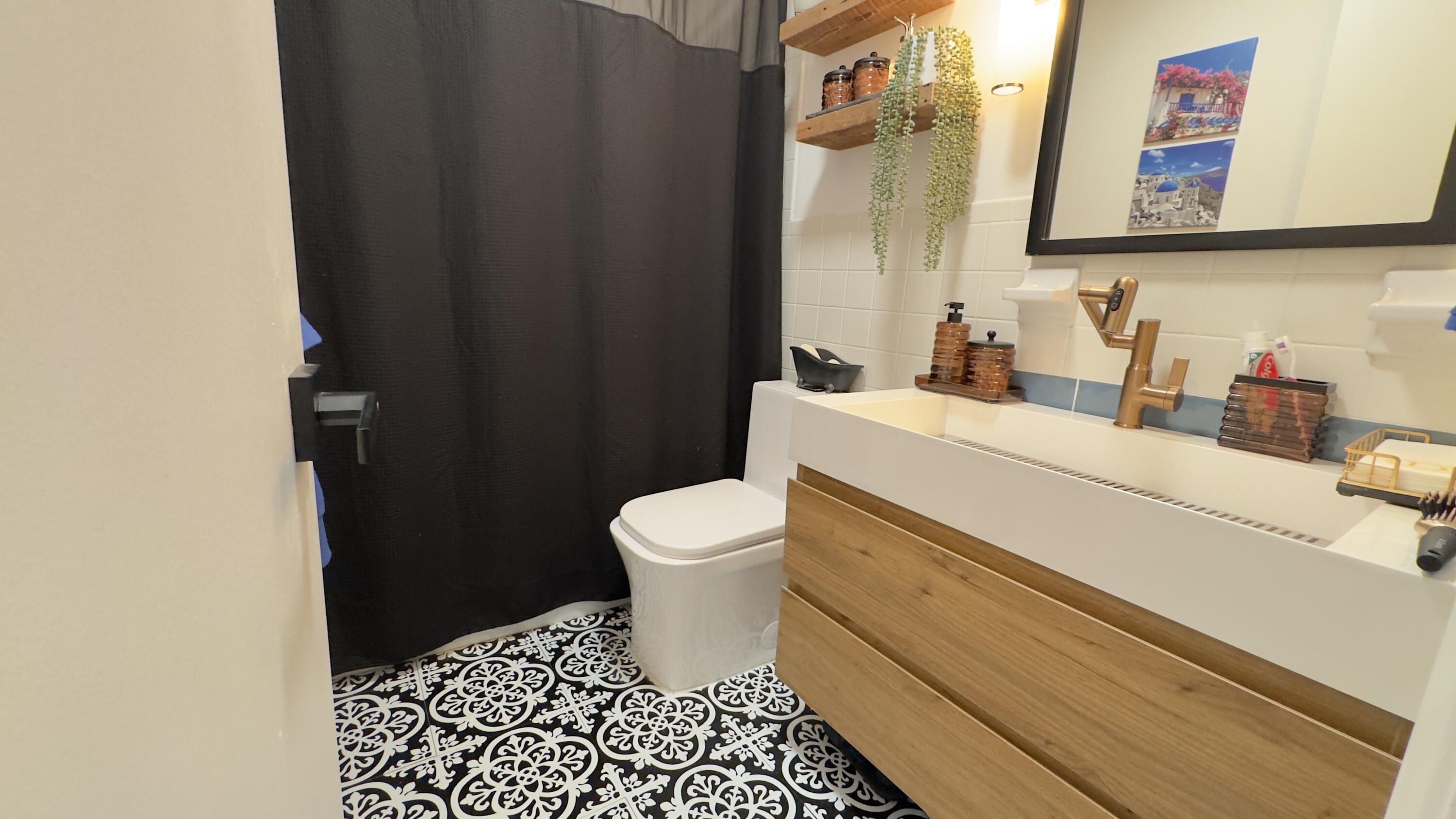 HOVIANNA APTS CONDO - Residential