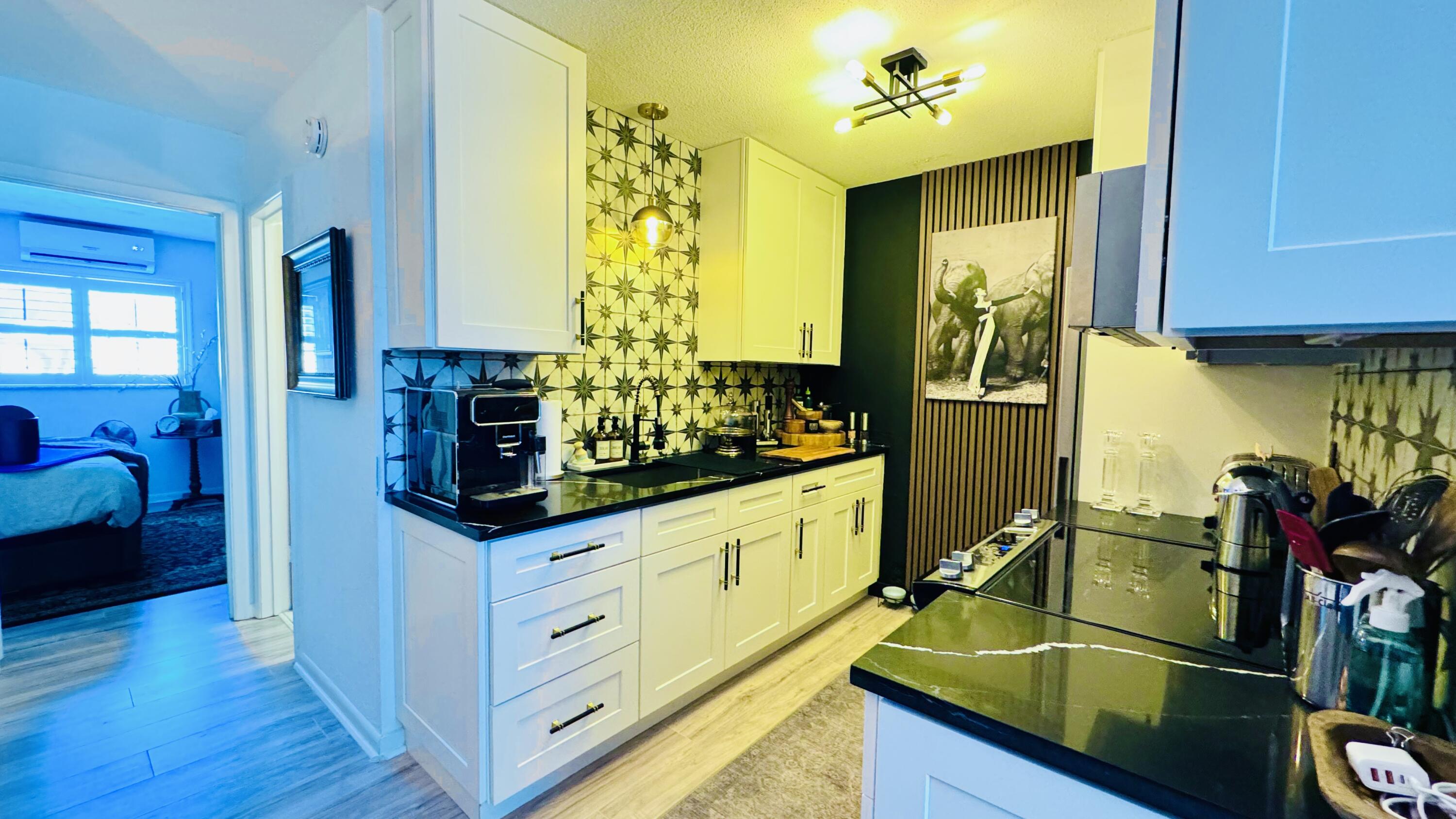 HOVIANNA APTS CONDO - Residential