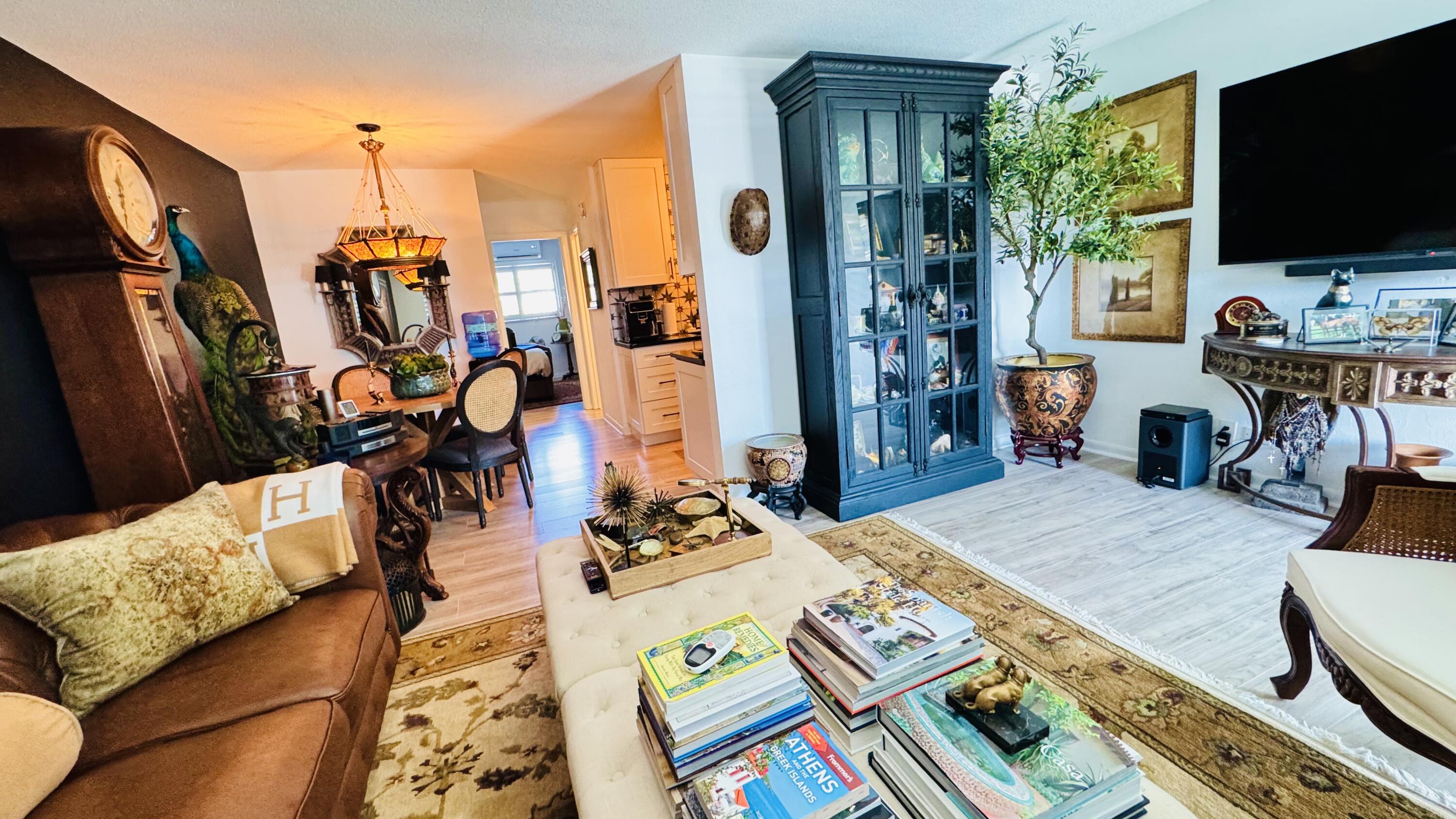 HOVIANNA APTS CONDO - Residential