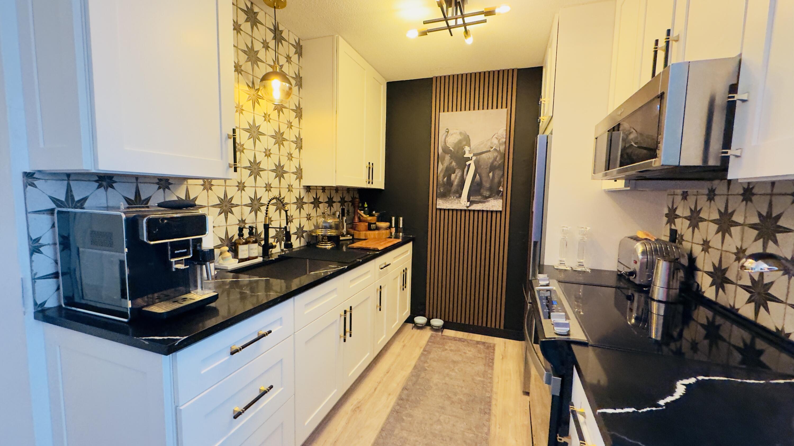 HOVIANNA APTS CONDO - Residential