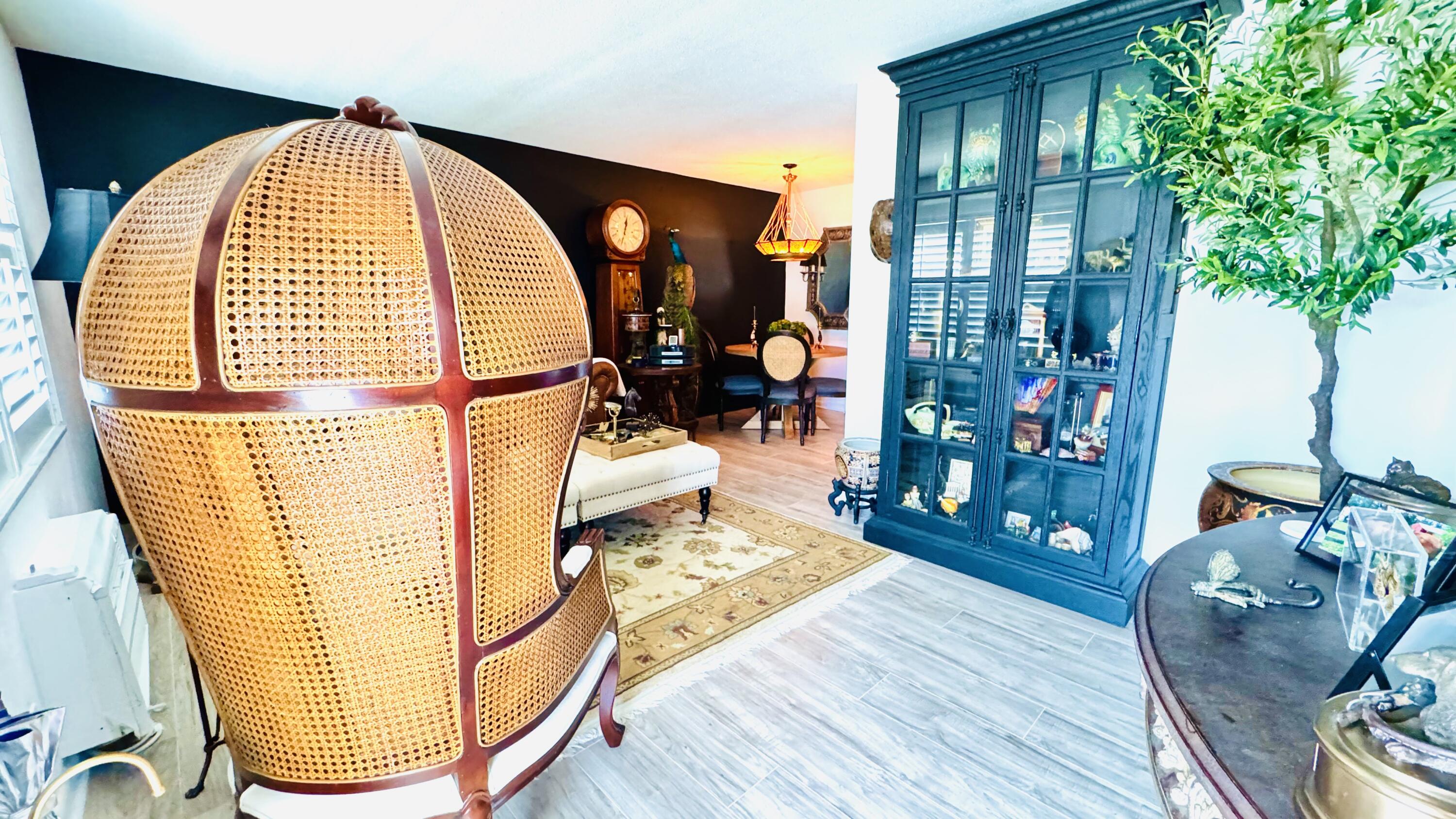 HOVIANNA APTS CONDO - Residential