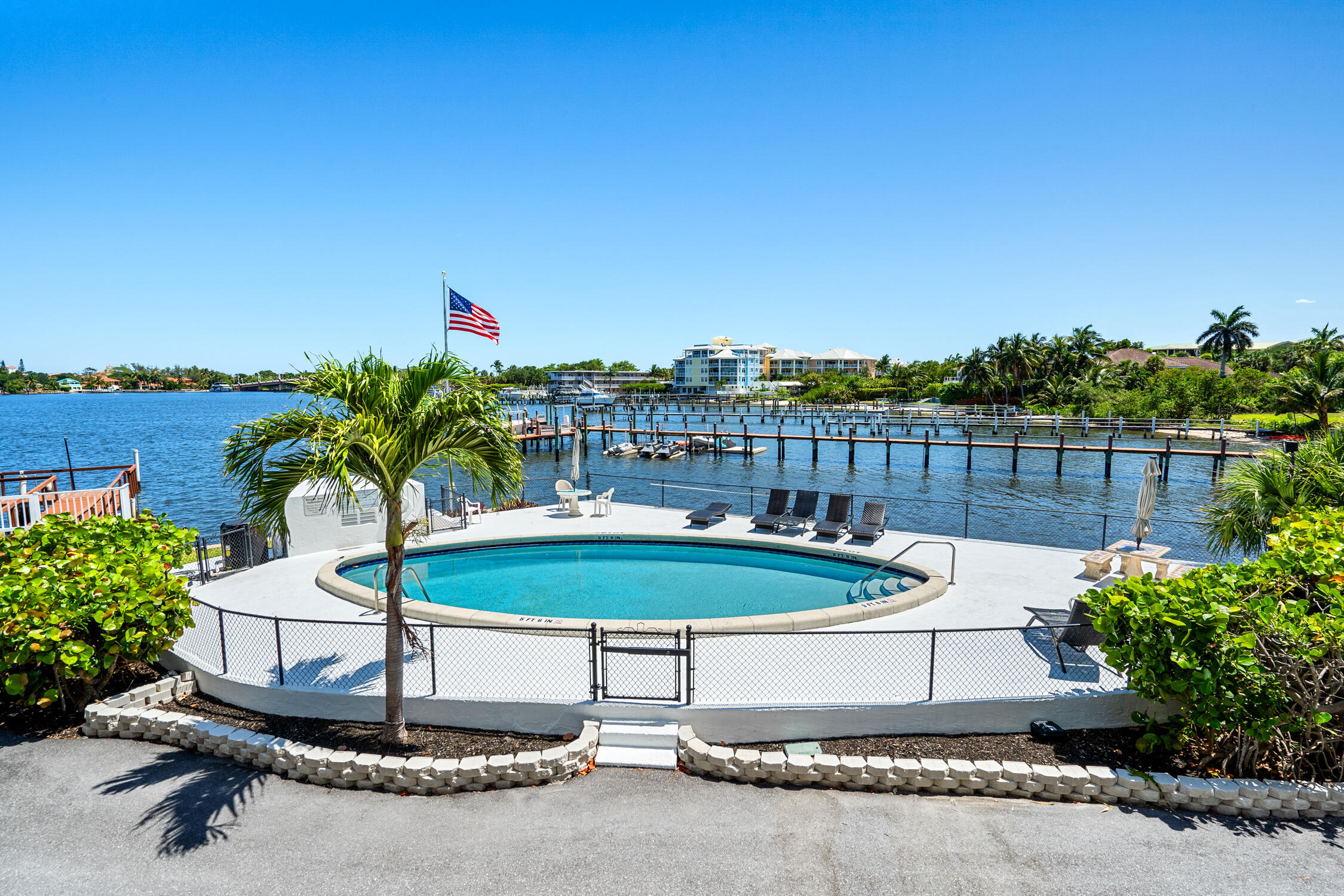 231 E Lantana Road Road E 203