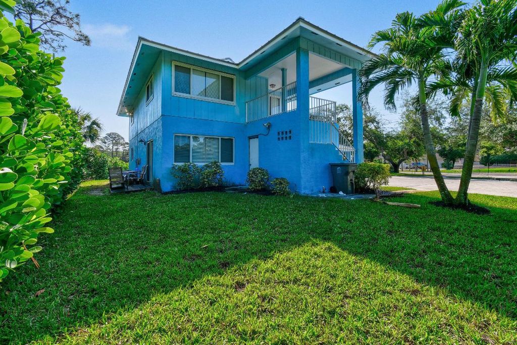 Photo of 6881 Church Street, Jupiter, FL 33458 (MLS # R11077432)