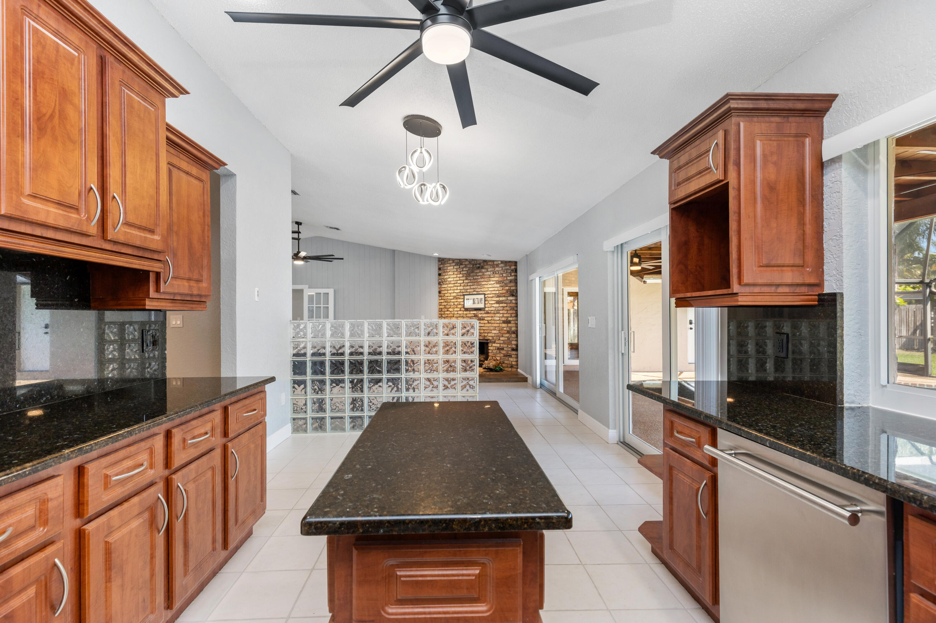 SHADOW WOOD - Residential