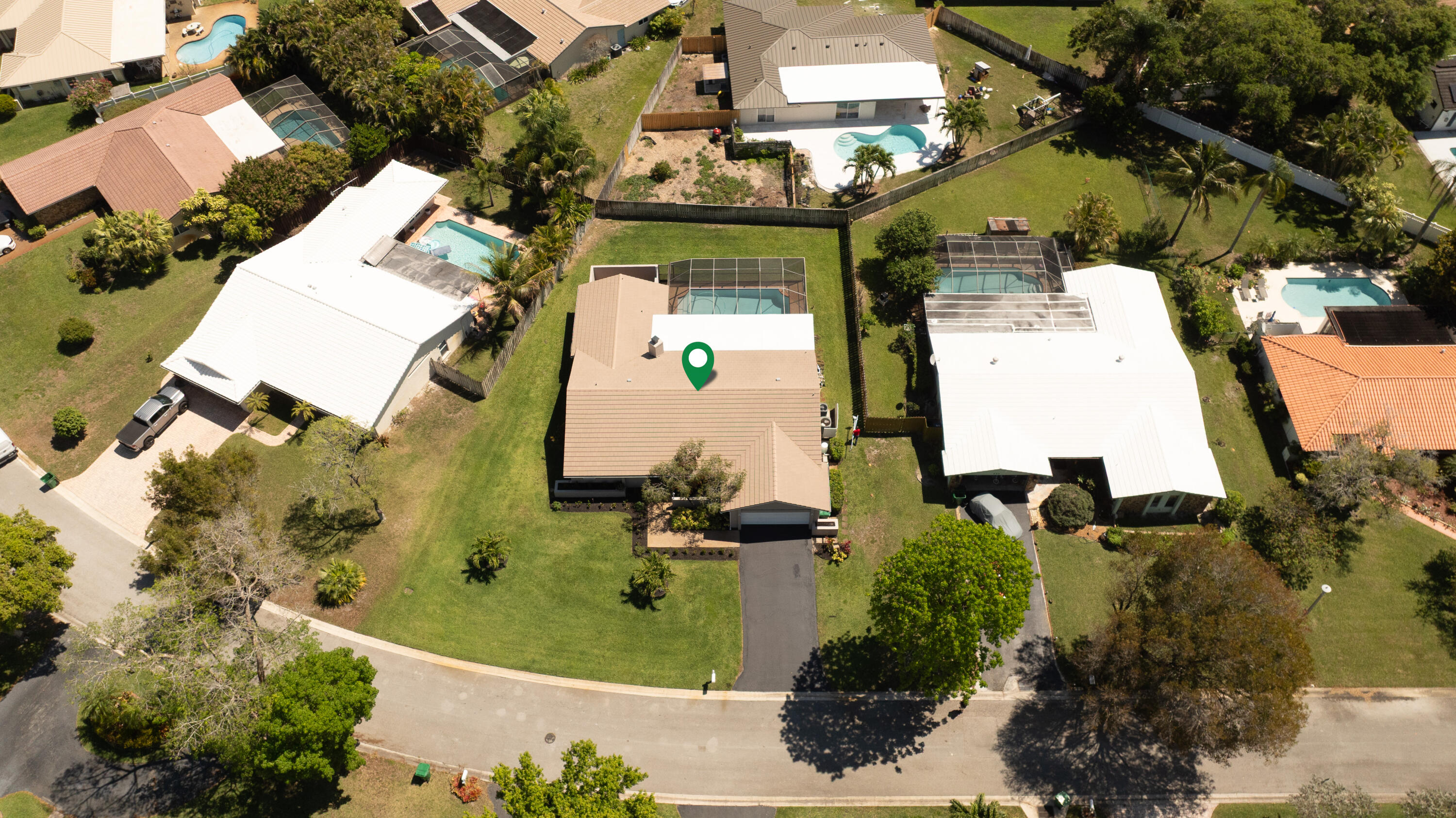 SHADOW WOOD - Residential