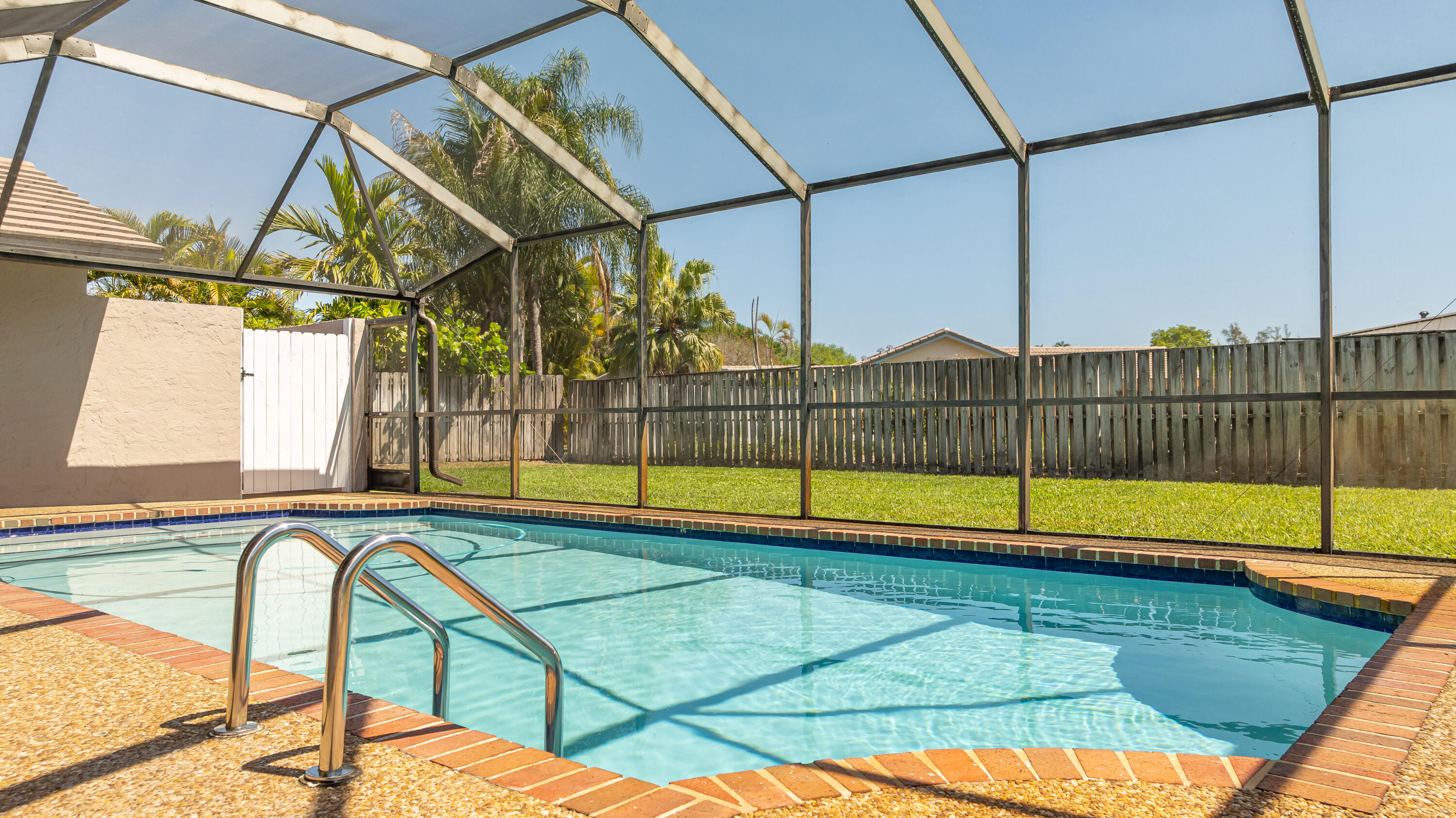 SHADOW WOOD - Residential