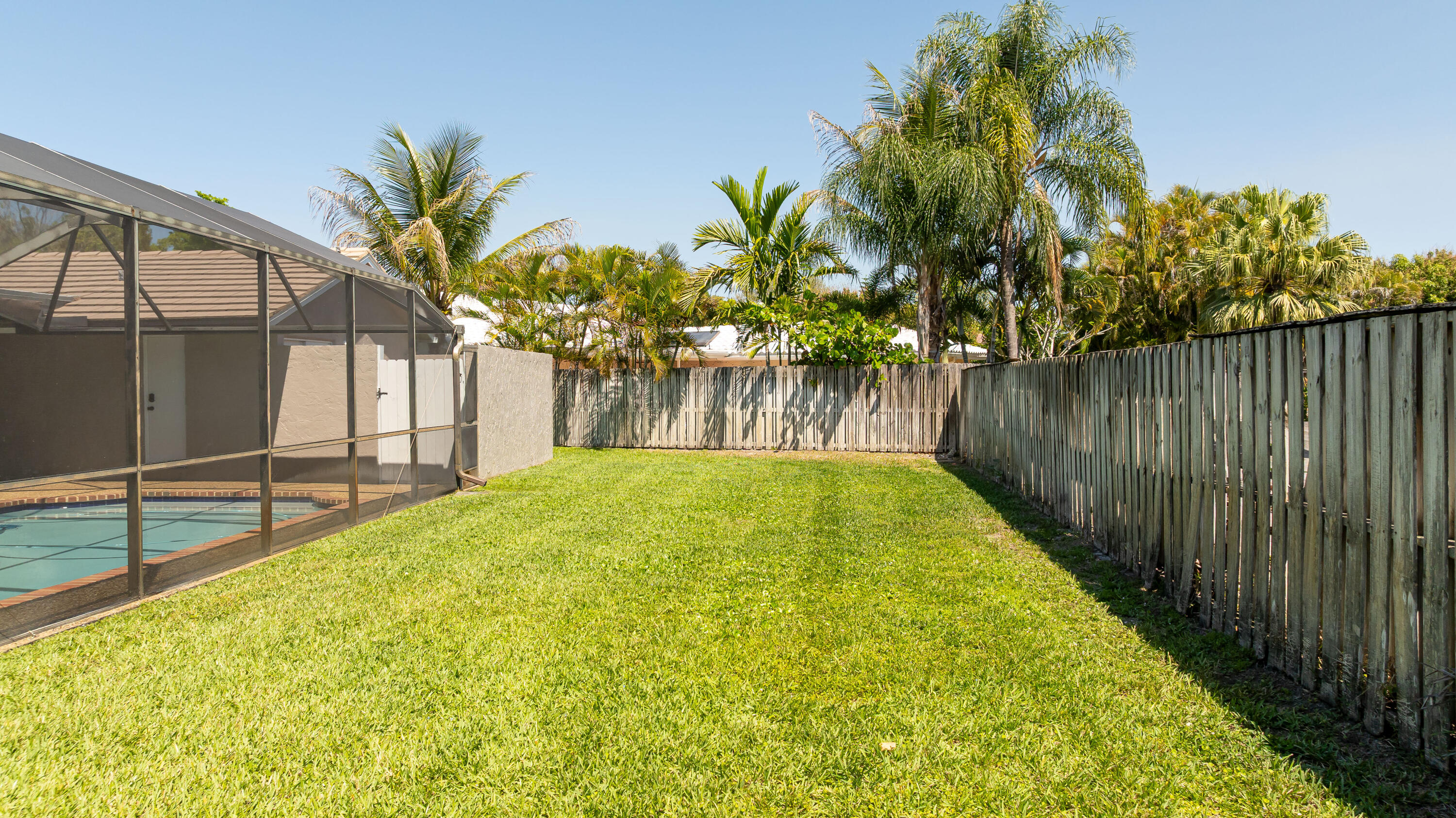 SHADOW WOOD - Residential