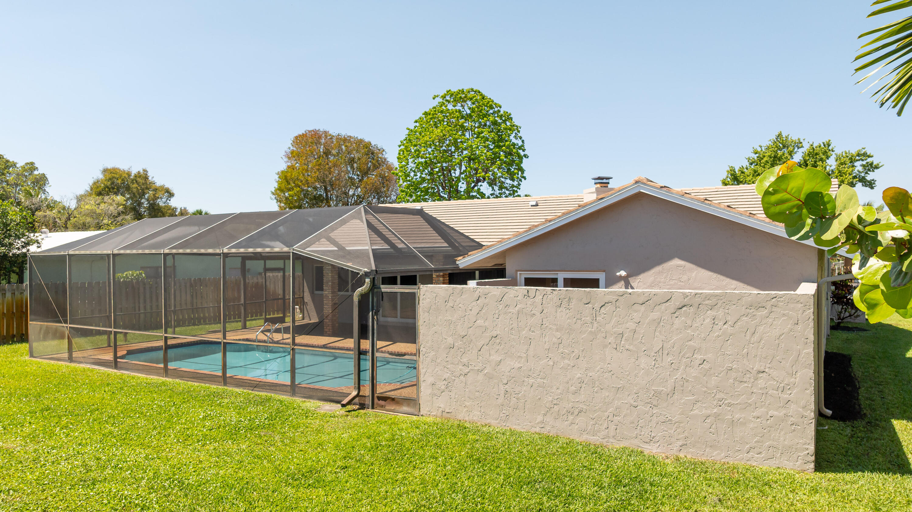 SHADOW WOOD - Residential