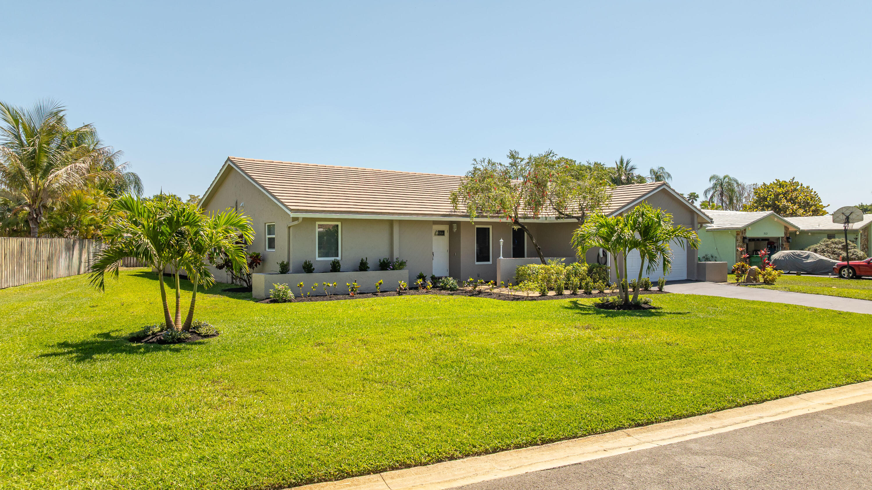 SHADOW WOOD - Residential