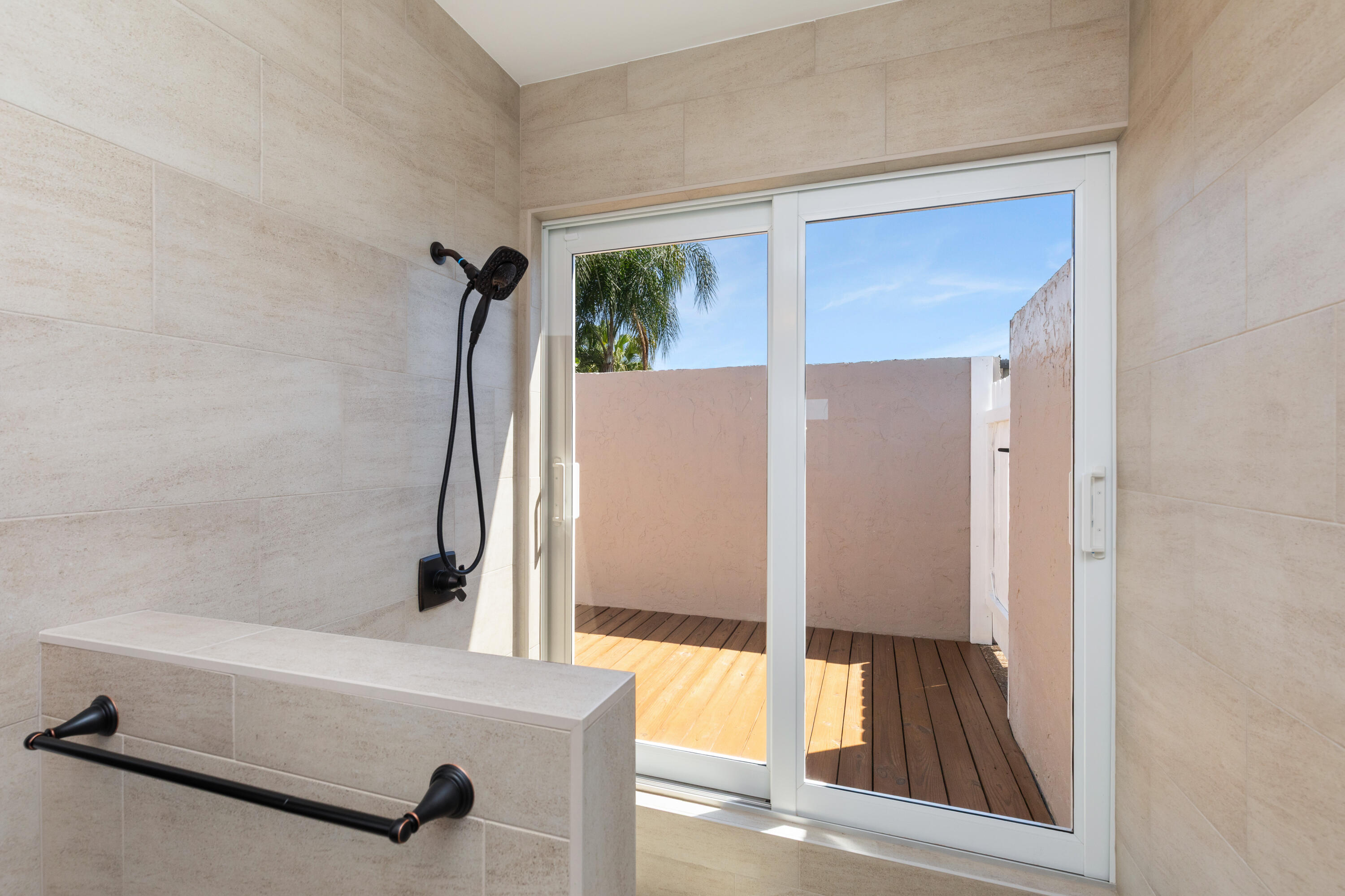 SHADOW WOOD - Residential