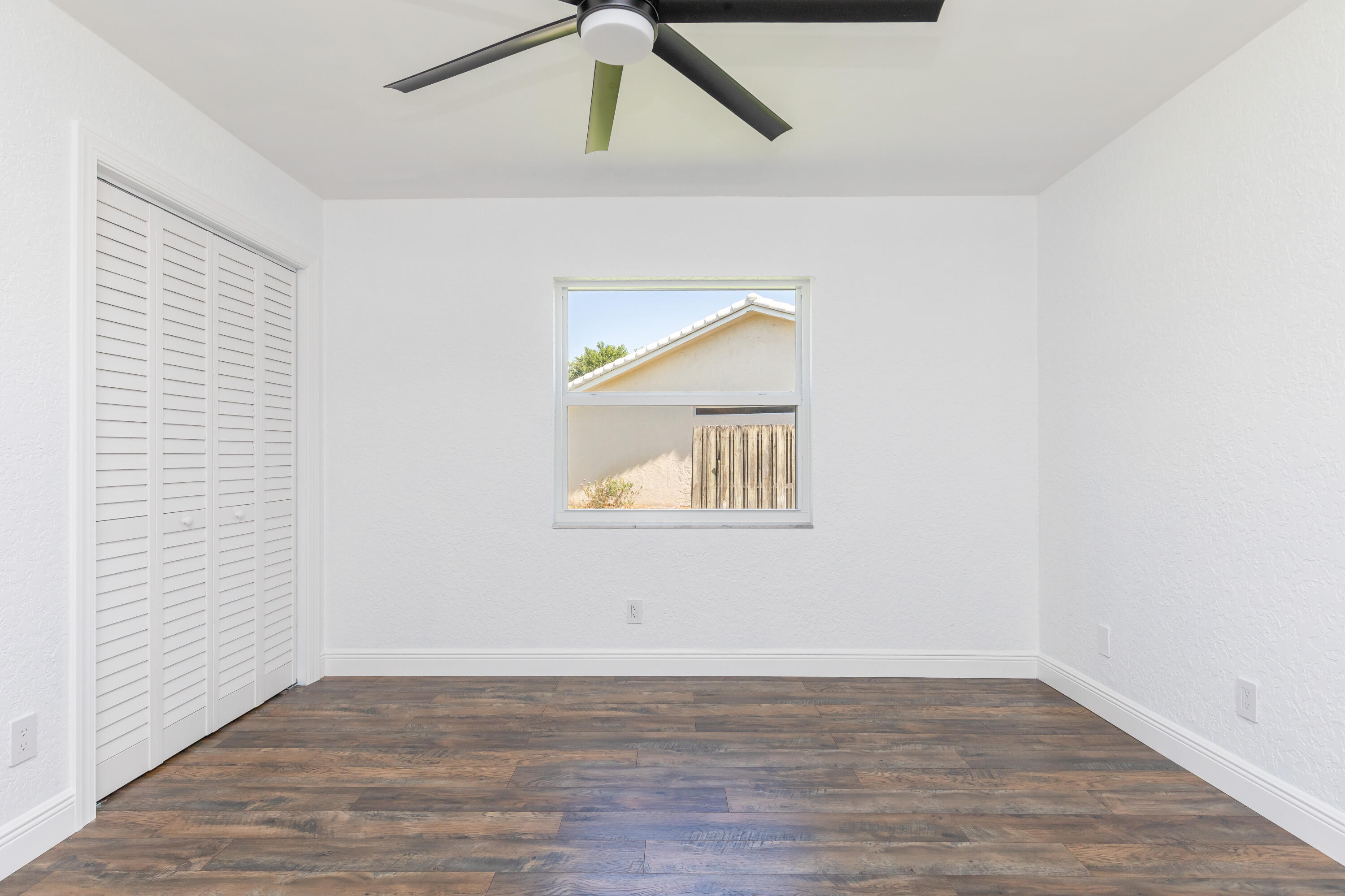 SHADOW WOOD - Residential