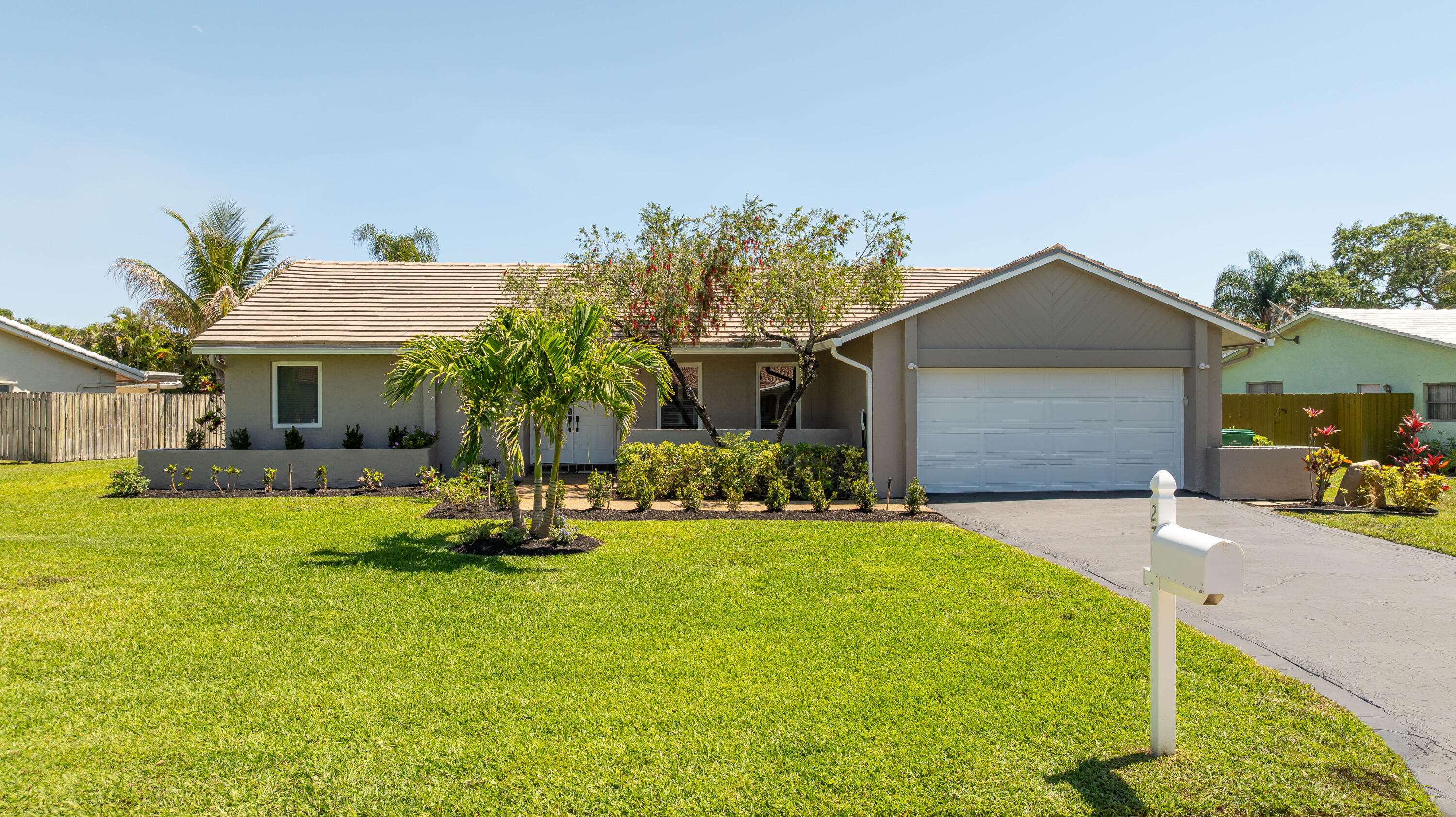 SHADOW WOOD - Residential