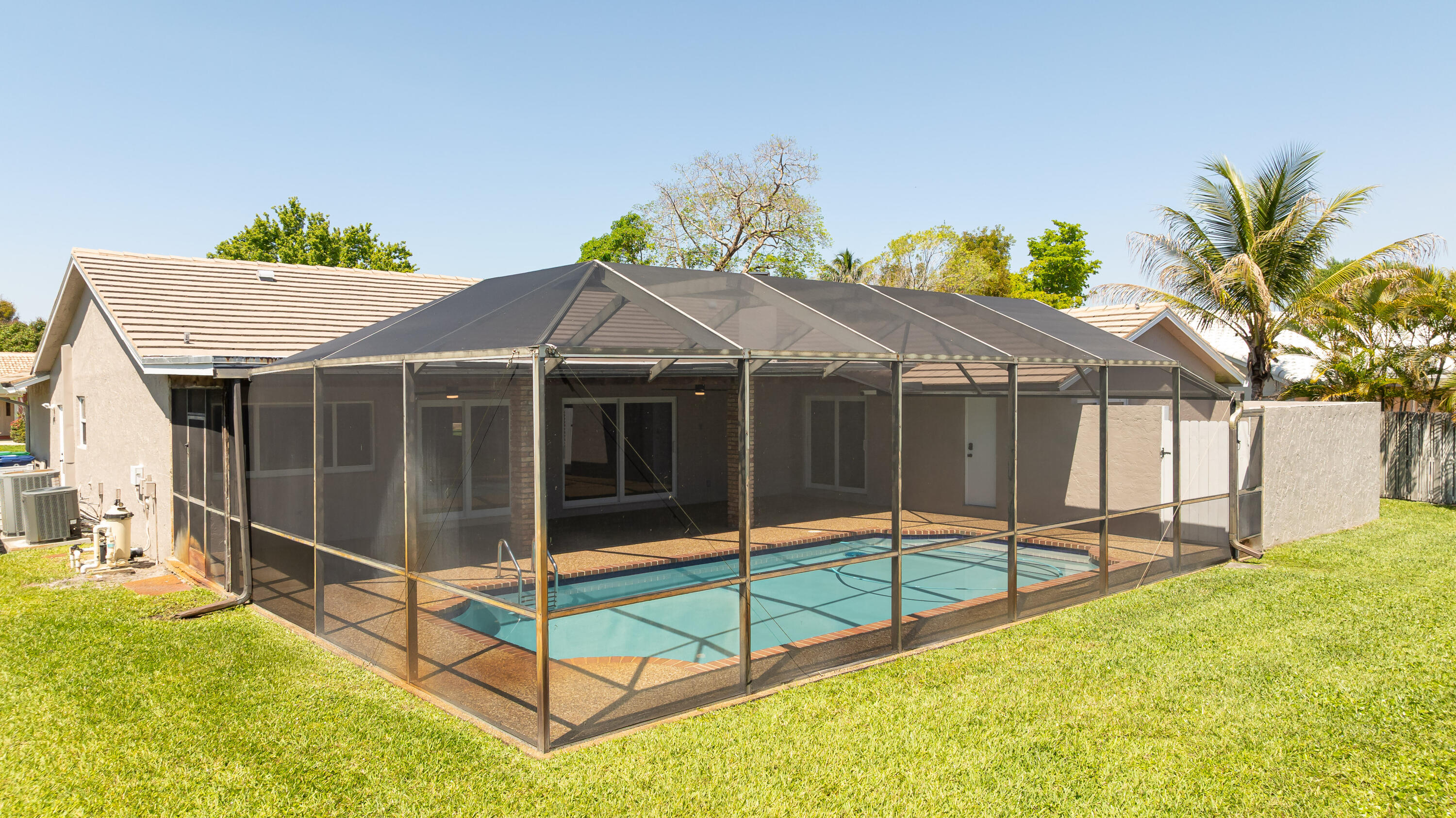 SHADOW WOOD - Residential