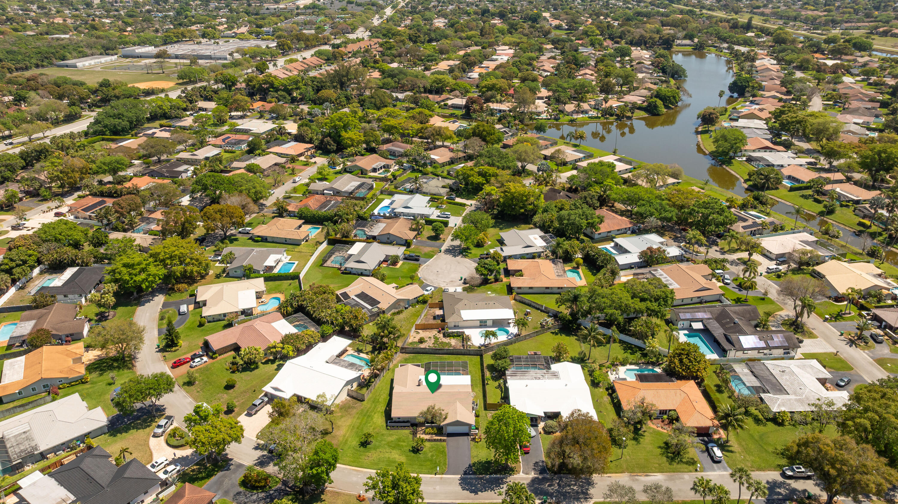 SHADOW WOOD - Residential