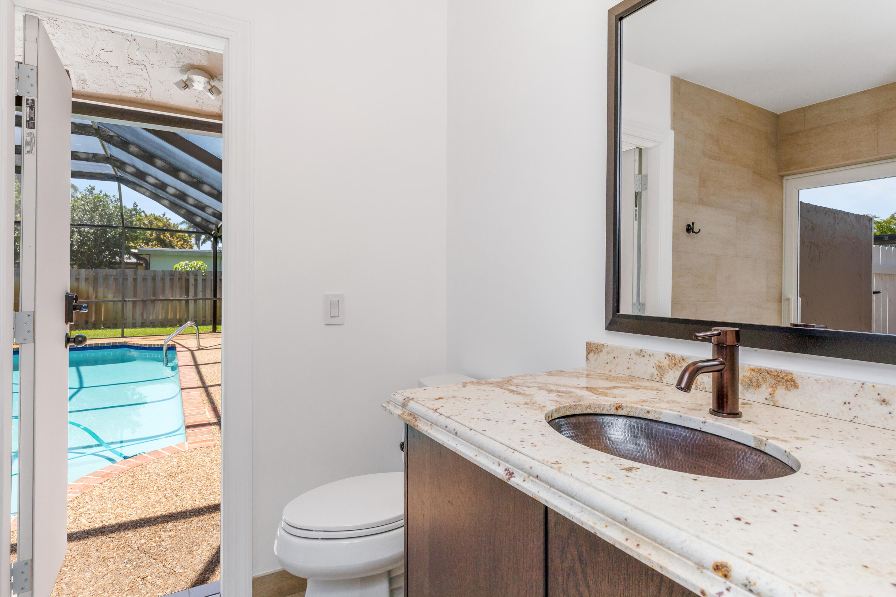 SHADOW WOOD - Residential