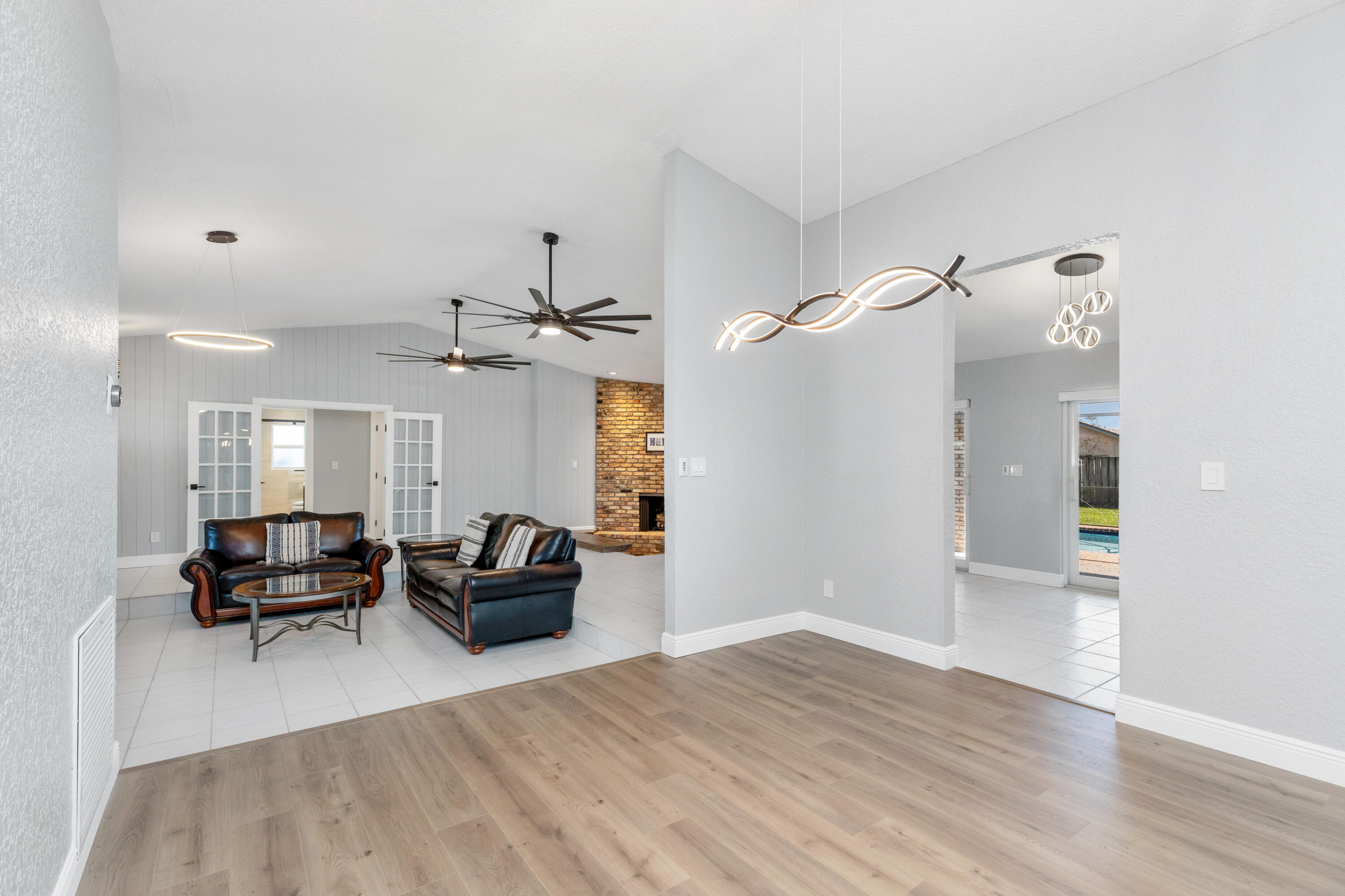 SHADOW WOOD - Residential