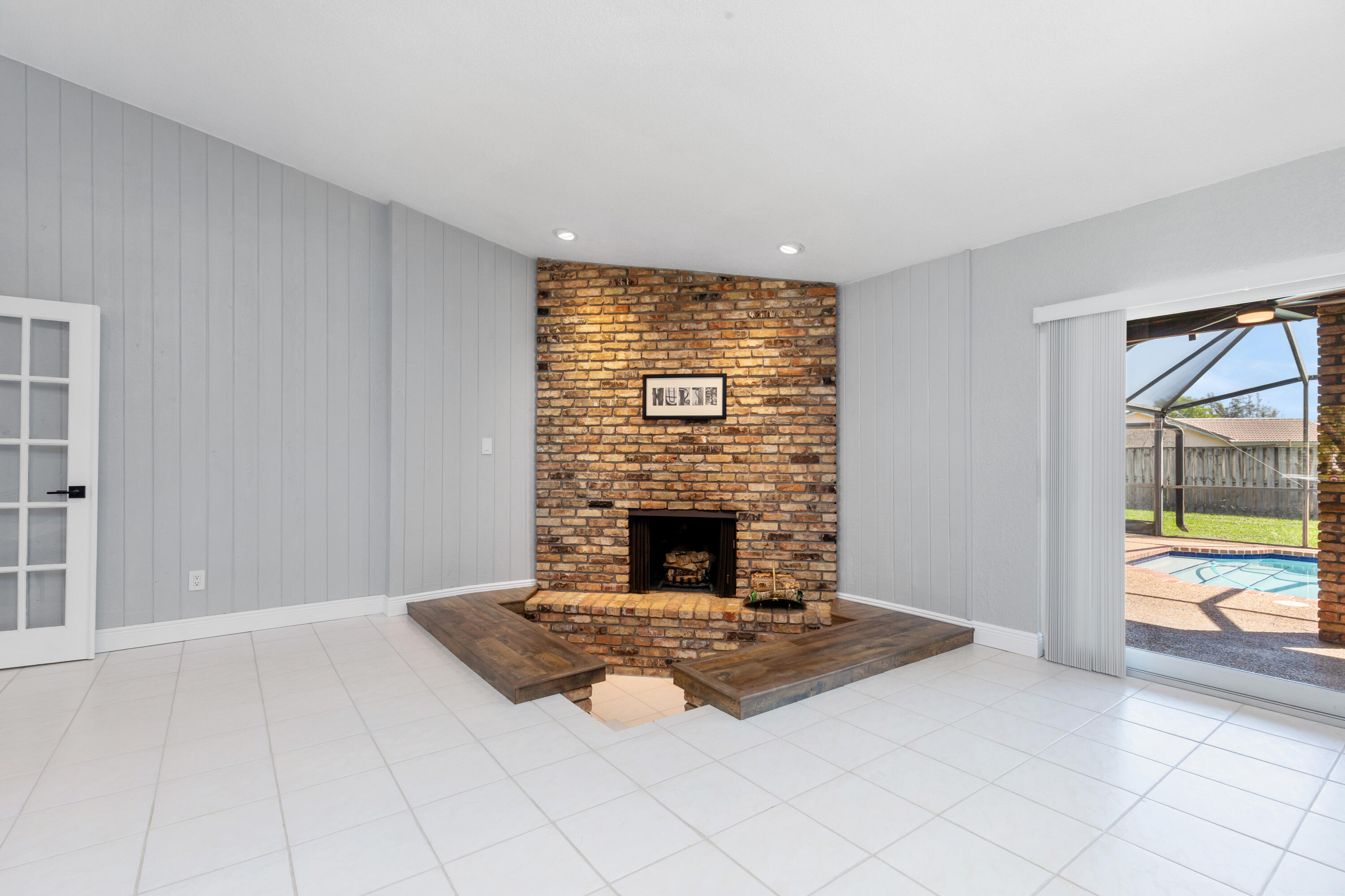 SHADOW WOOD - Residential