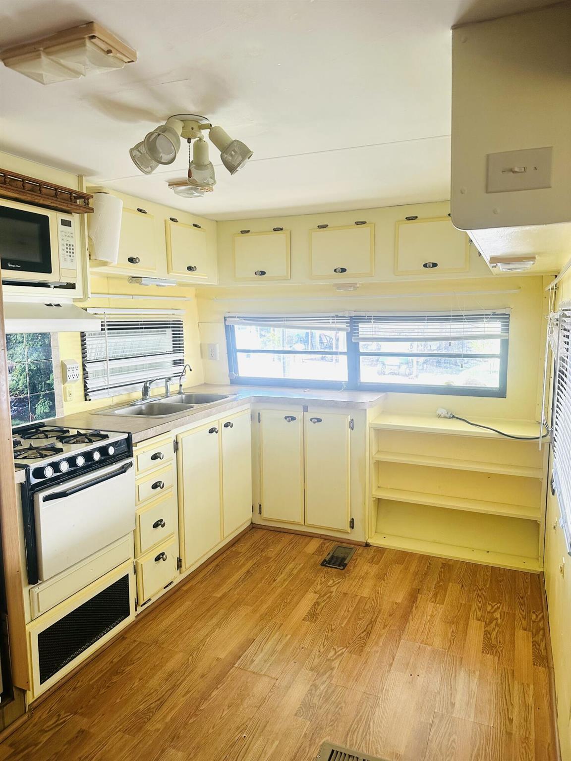 ANCIENT OAKS RV RESORT NO - Residential