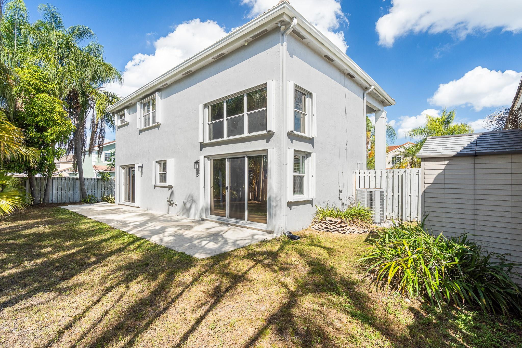 601 Lakeshore Terrace