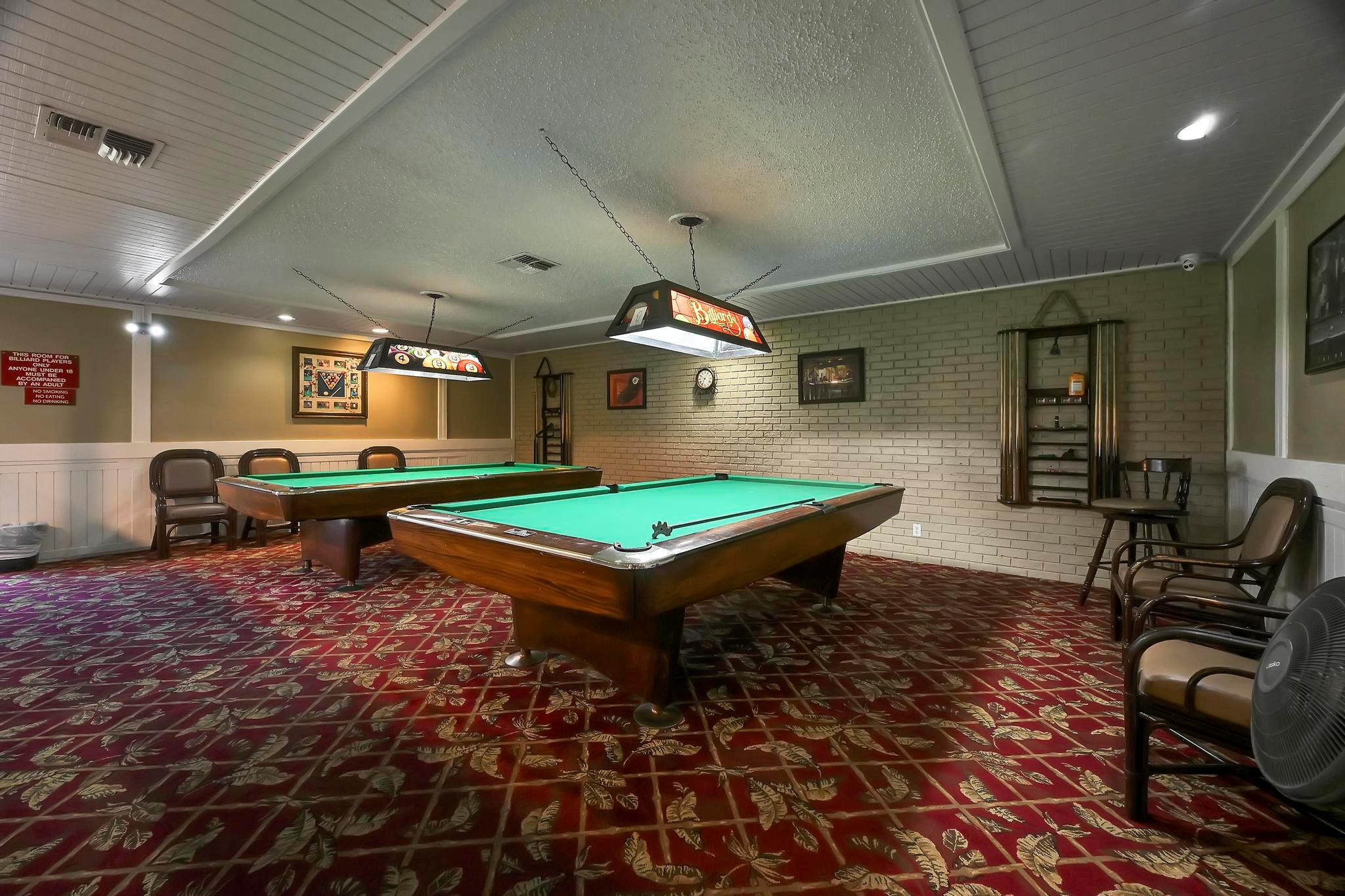 GOLDEN LAKES VILLAGE COND - Residential Lease