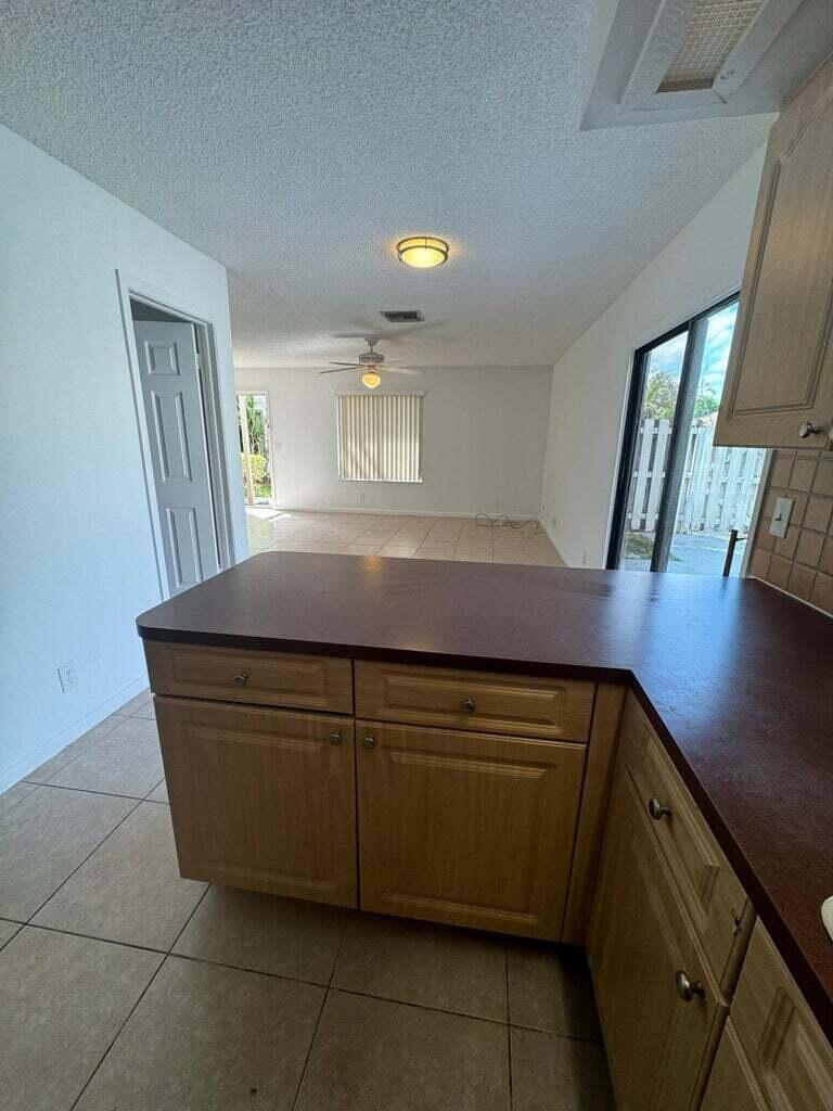 STURBRIDGE VILLAGE - Residential Lease