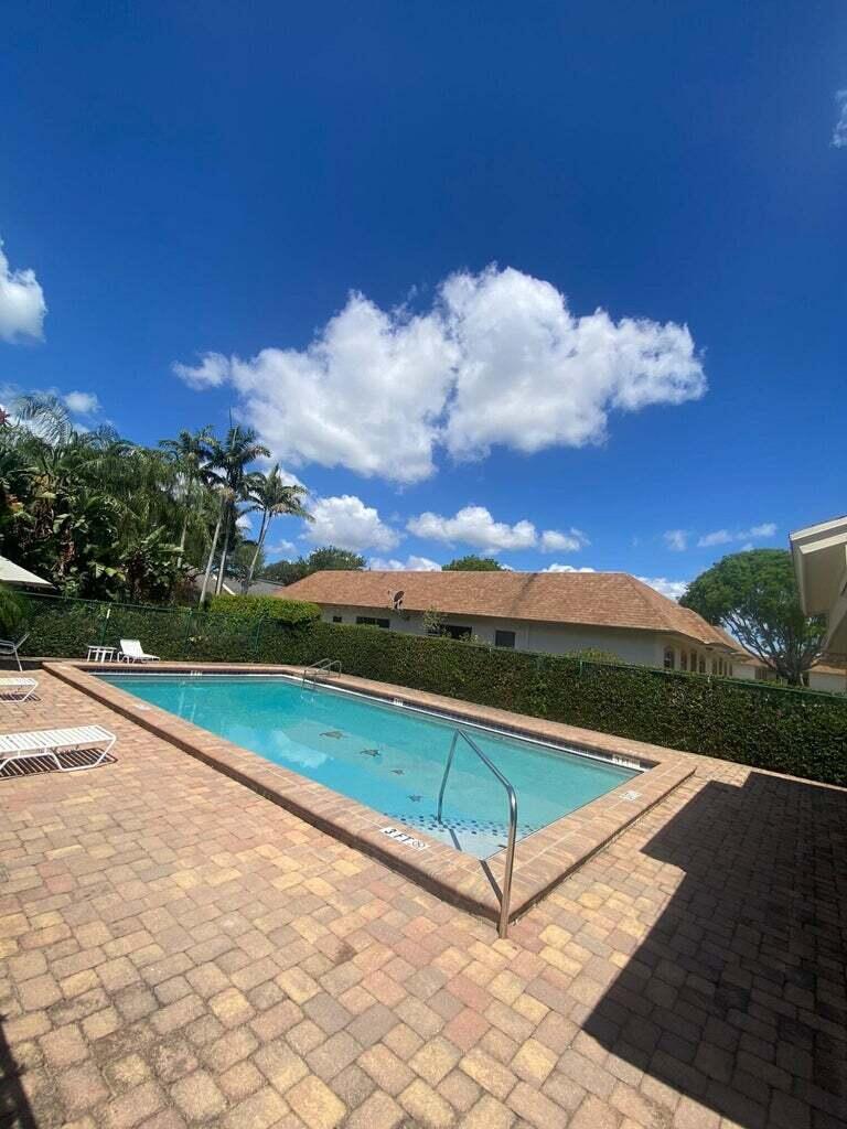 STURBRIDGE VILLAGE - Residential Lease