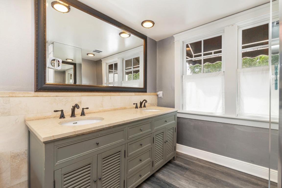 FLAMINGO PARK - Residential