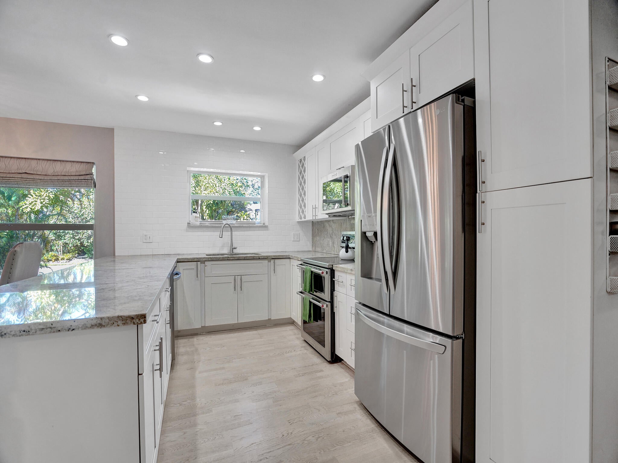 720 SW 11th Court