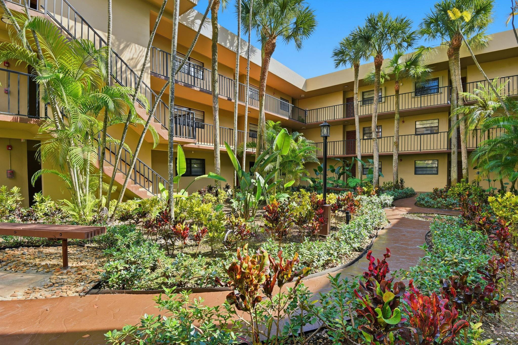 GARDENS OF KENDALL SO CON - Residential